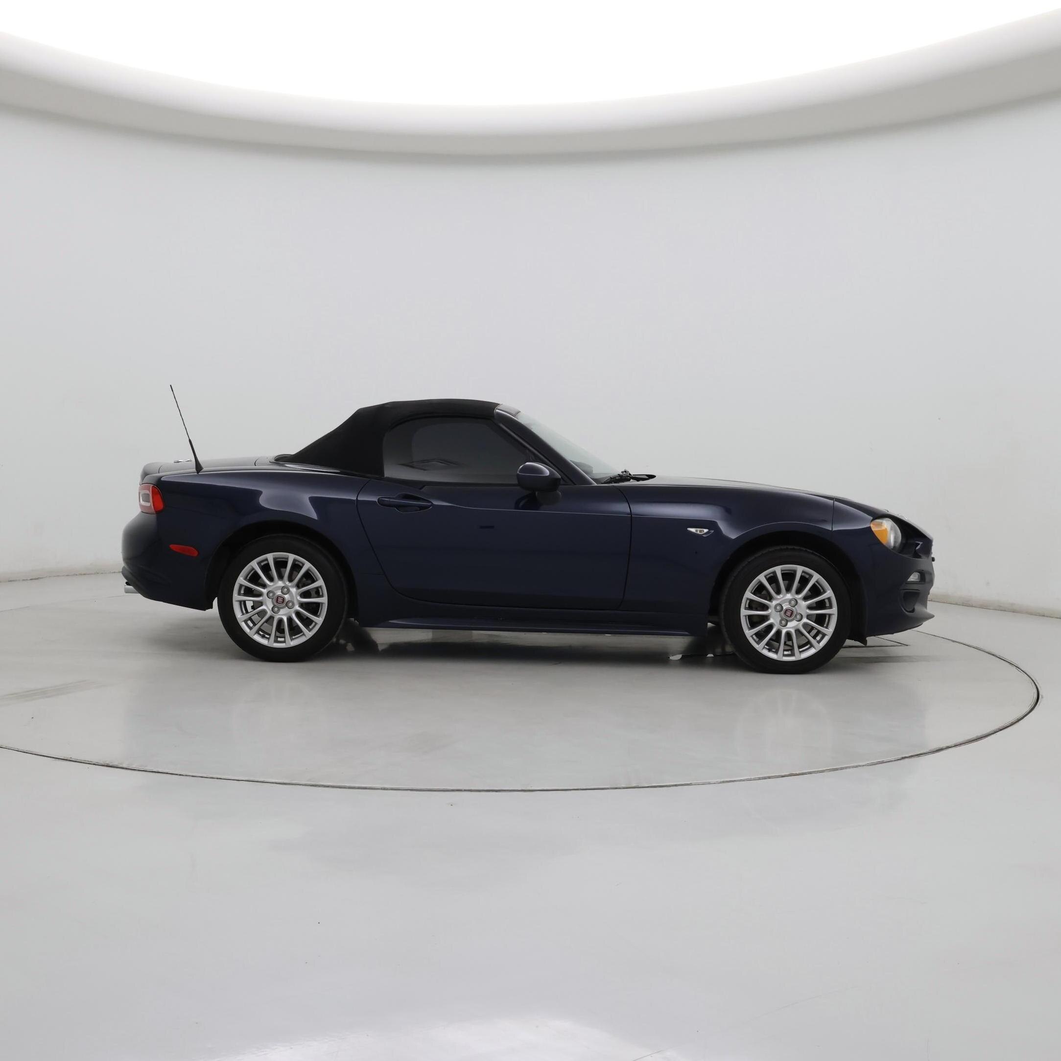 Thumbnail: 2018 Fiat 124 Spider - 7