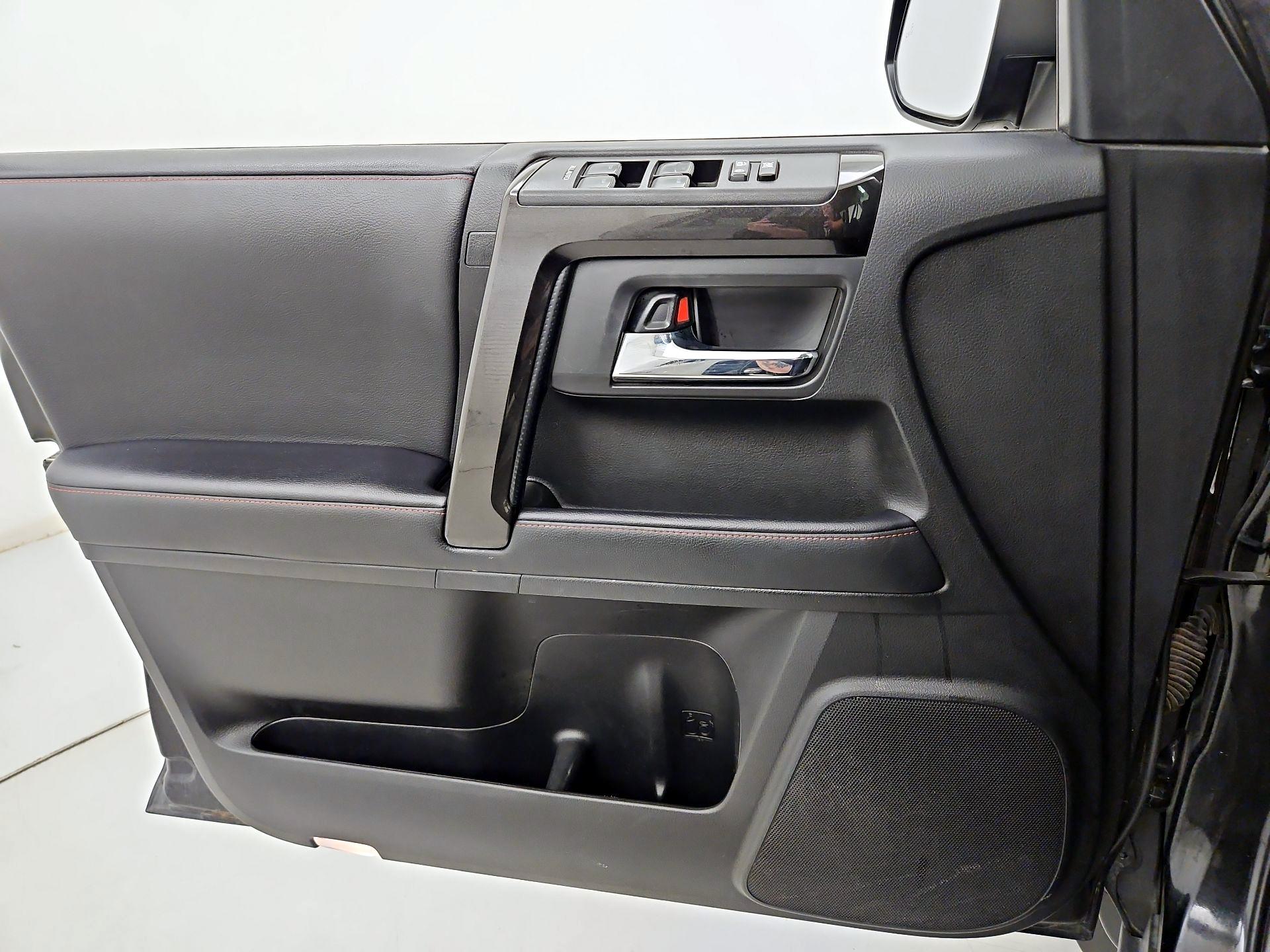 Thumbnail: 2022 Toyota 4Runner - 12