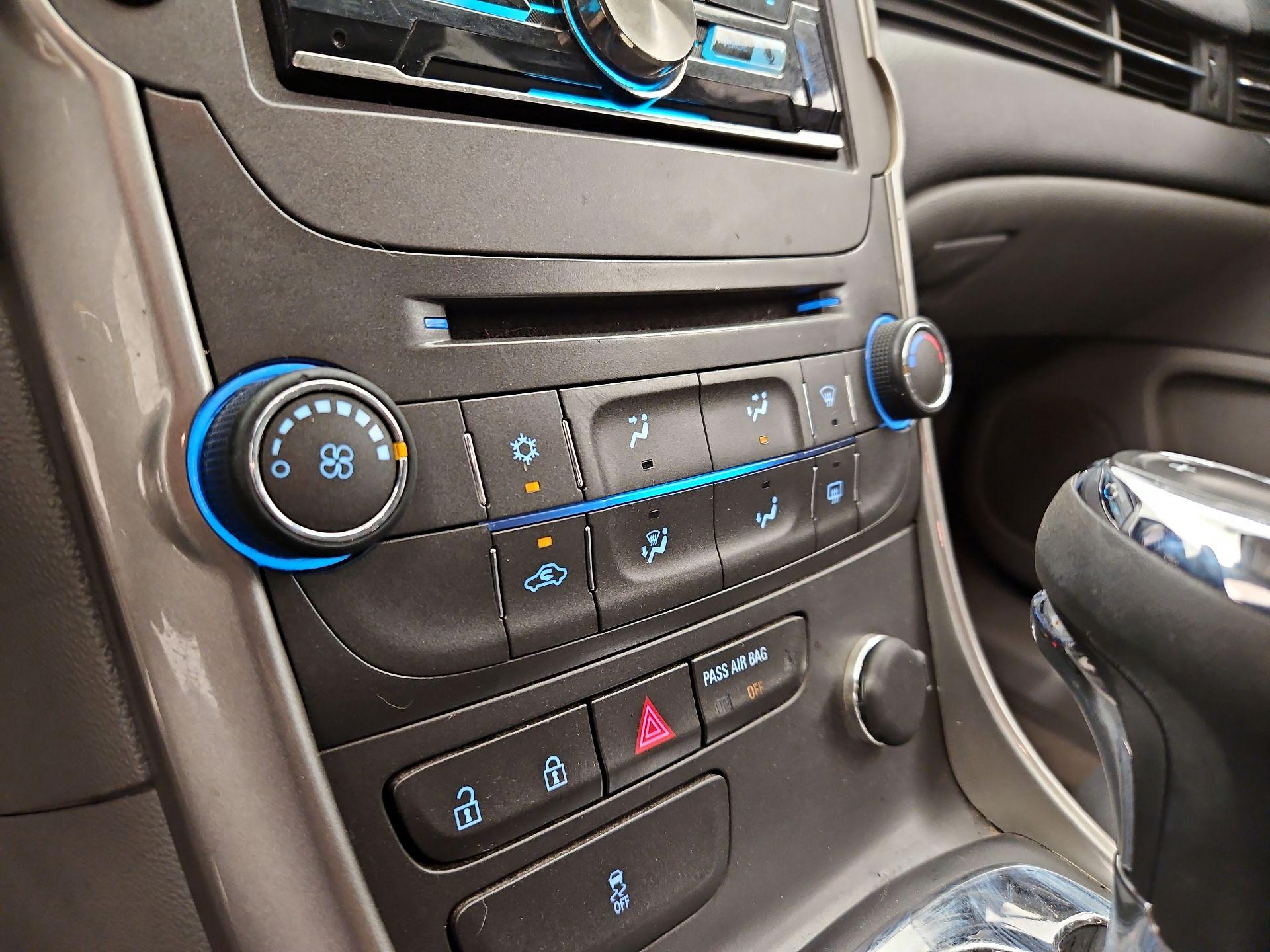 Thumbnail: 2013 Chevrolet Malibu - 15
