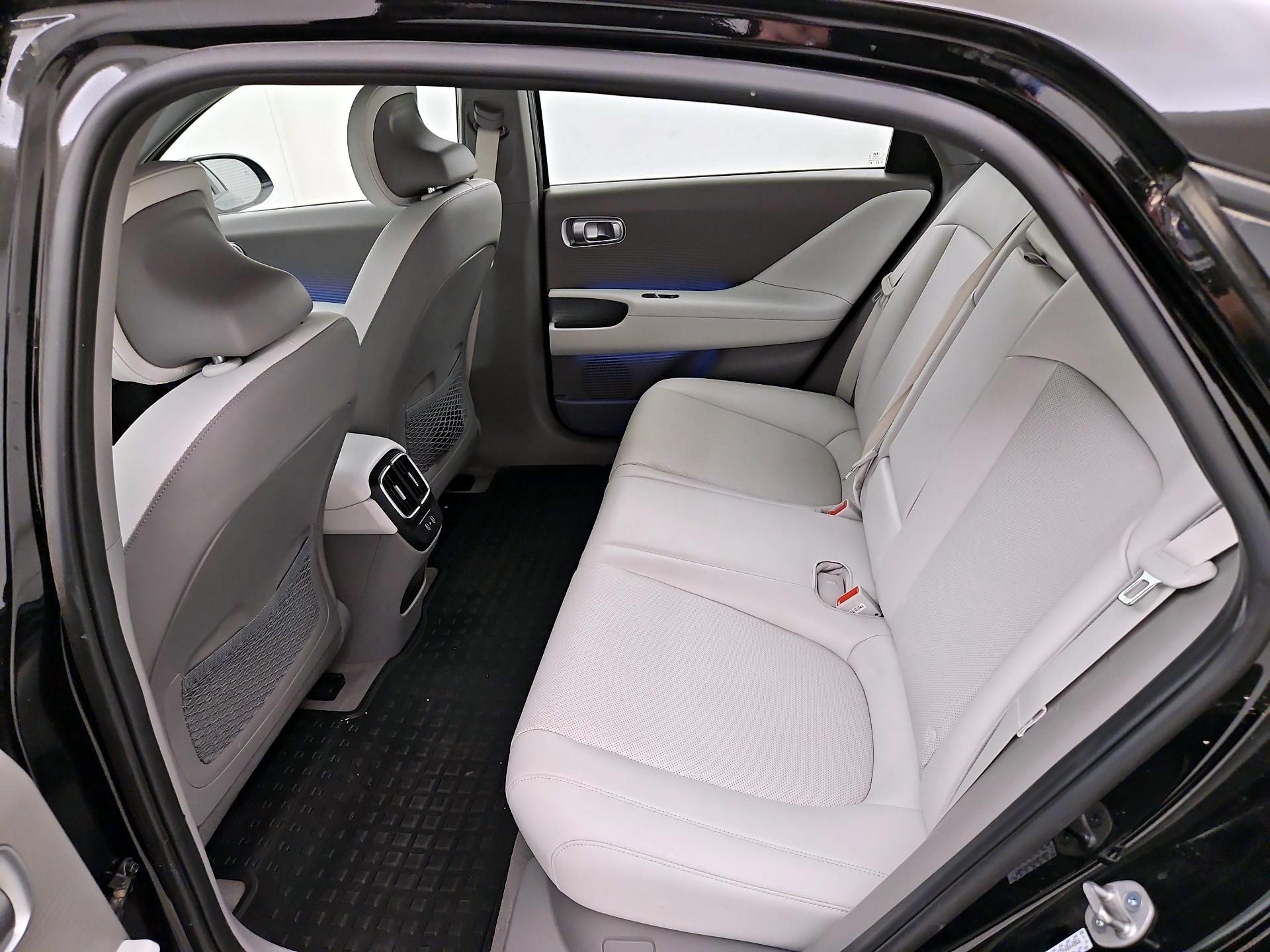 Thumbnail: 2023 Hyundai Ioniq 6 - 20