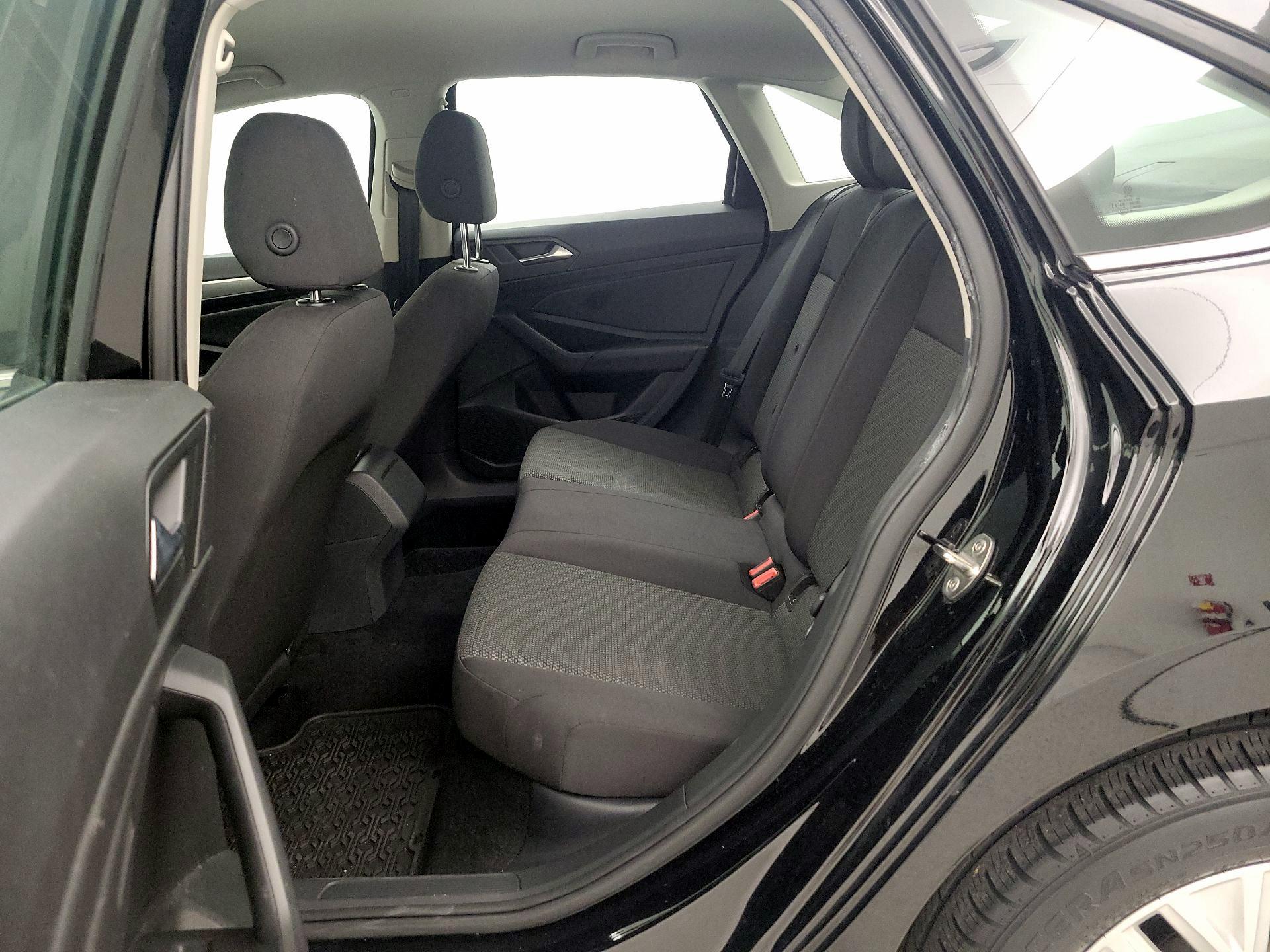 Thumbnail: 2019 Volkswagen Jetta - 19