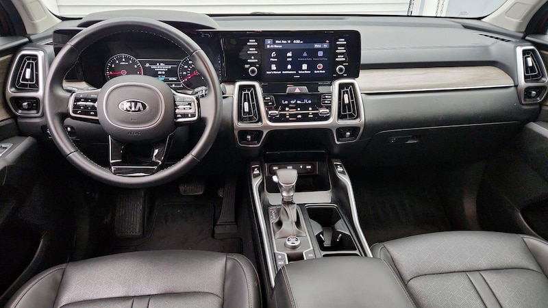 2021 Kia Sorento EX 9