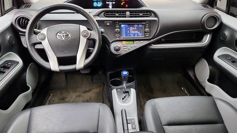 2014 Toyota Prius c Four 9