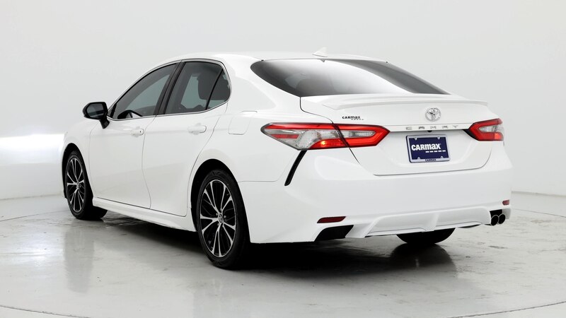 2019 Toyota Camry SE 2