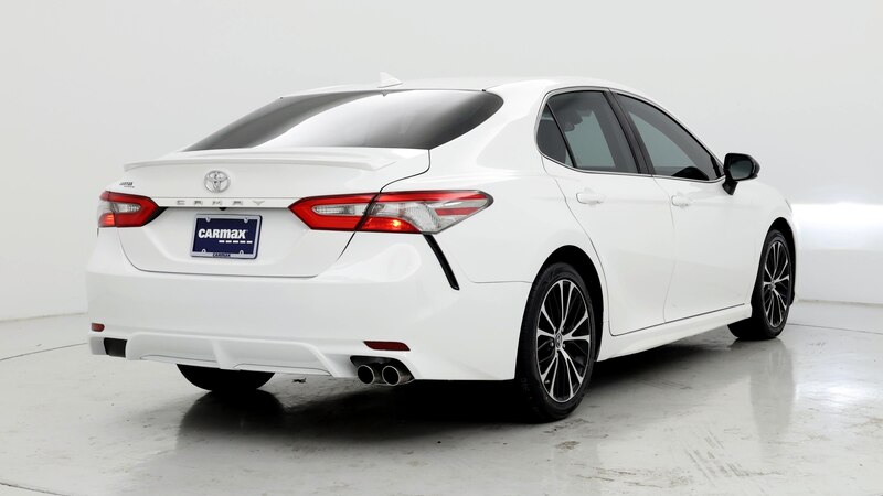 2019 Toyota Camry SE 8