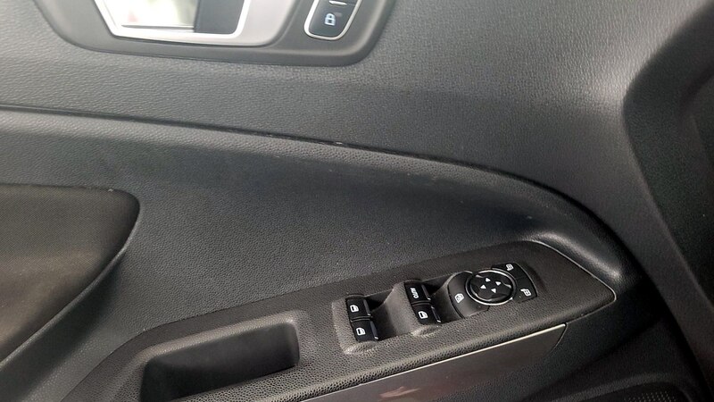 2018 Ford EcoSport SE 12