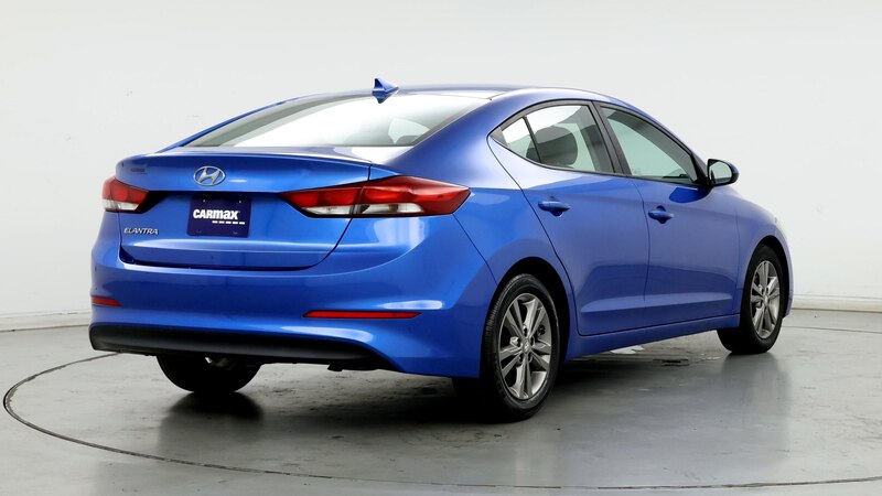 2017 Hyundai Elantra SE 8