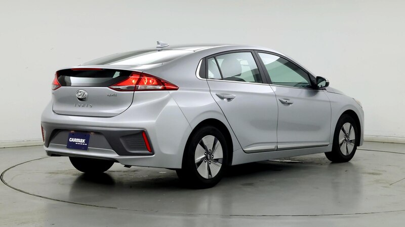 2022 Hyundai Ioniq SE 8