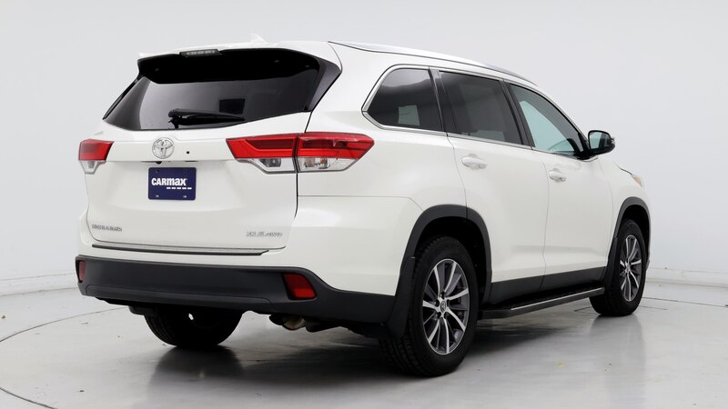 2019 Toyota Highlander XLE 8