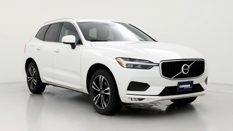 2021 Volvo XC60 T5 Momentum Hero Image