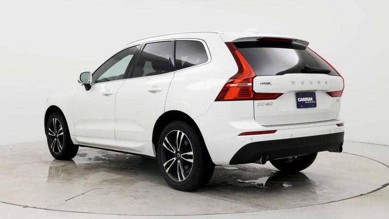 2021 Volvo XC60 T5 Momentum 2