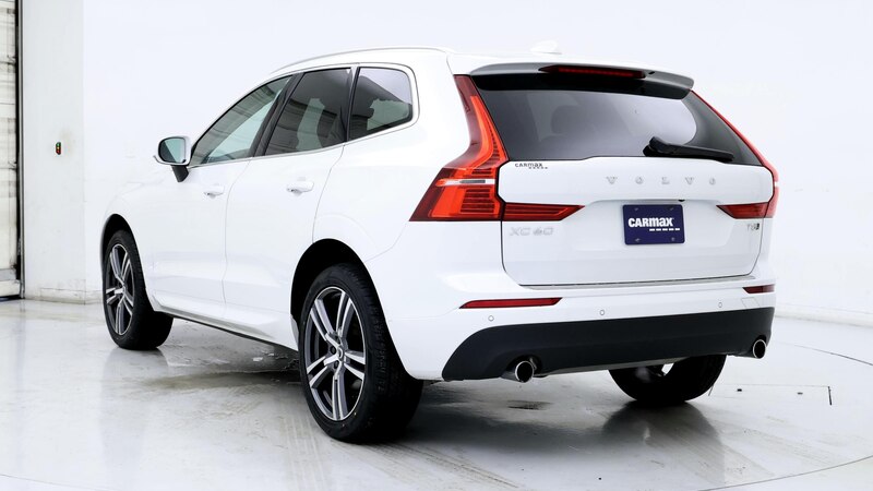 2021 Volvo XC60 T5 Momentum 2