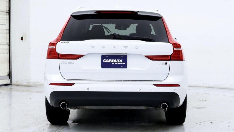 2021 Volvo XC60 T5 Momentum 6