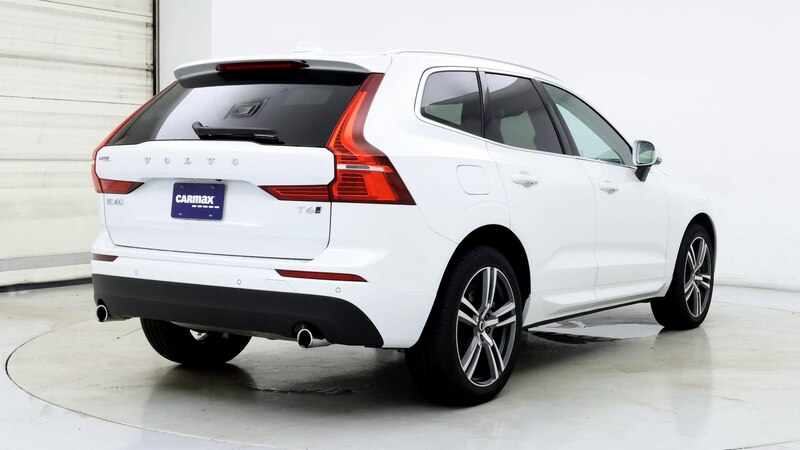 2021 Volvo XC60 T6 Momentum 8