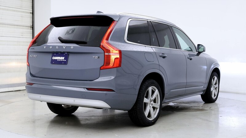 2022 Volvo XC90 T5 Momentum 8