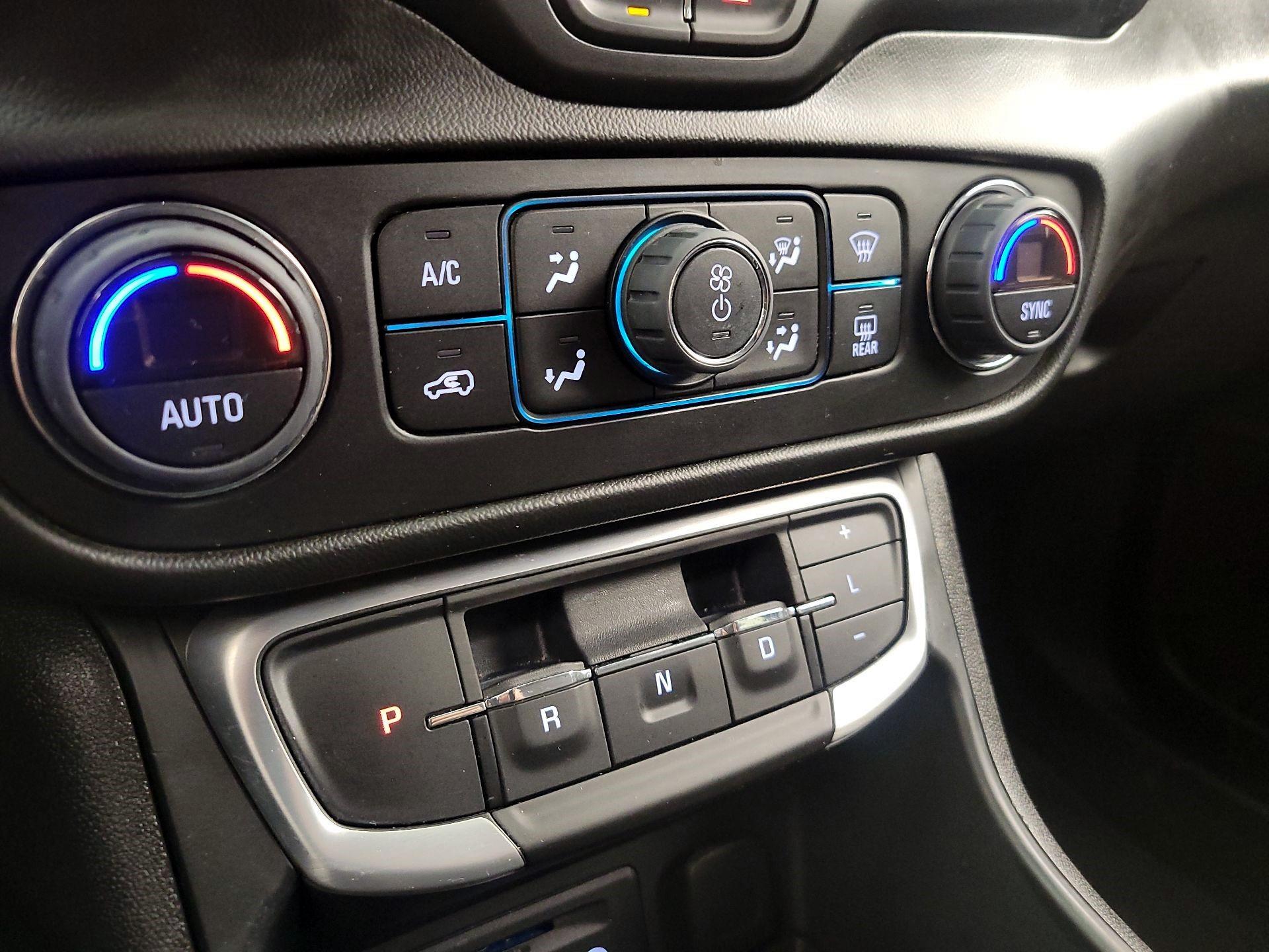 Thumbnail: 2022 GMC Terrain - 16