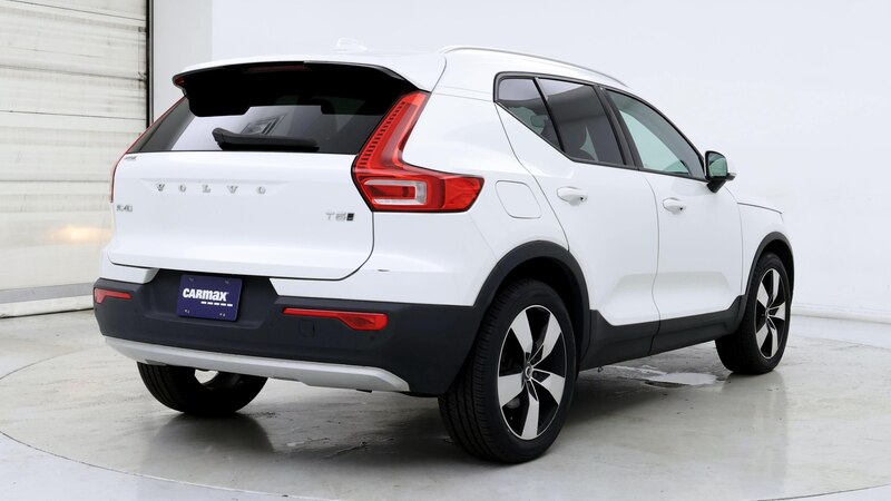 2022 Volvo XC40 T5 Momentum 8