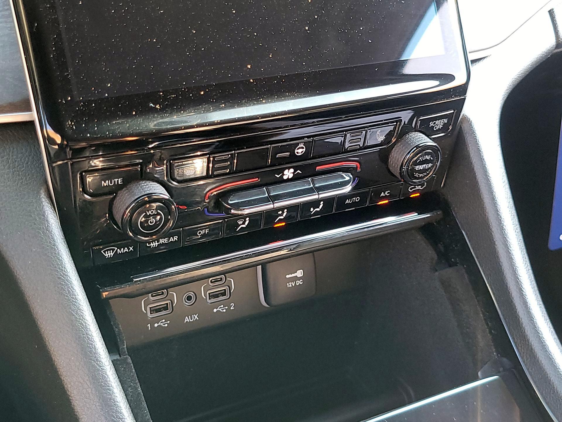 Thumbnail: 2022 Jeep Grand Cherokee - 17