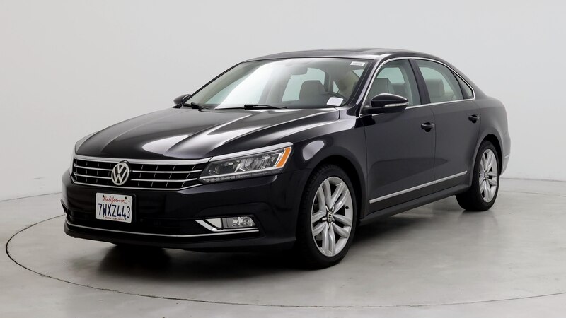 2017 Volkswagen Passat SE 4