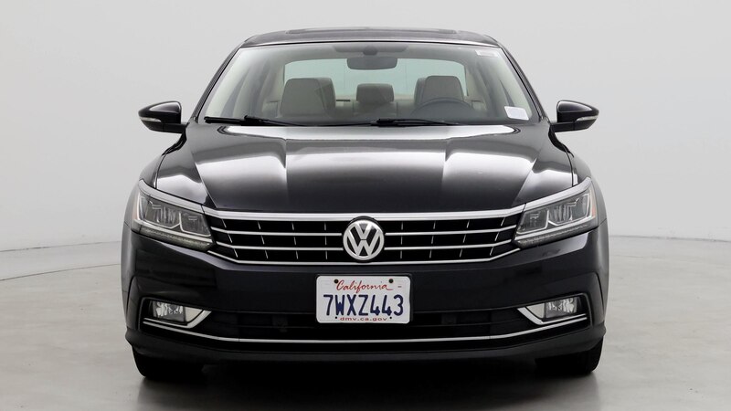 2017 Volkswagen Passat SE 5