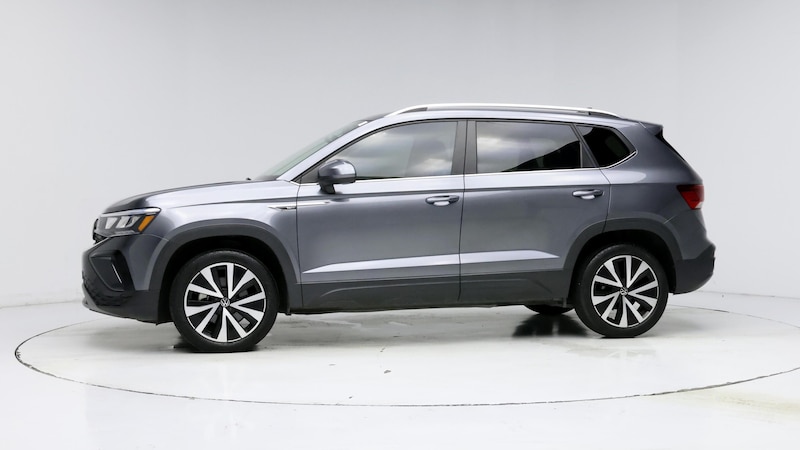 2022 Volkswagen Taos SE 4