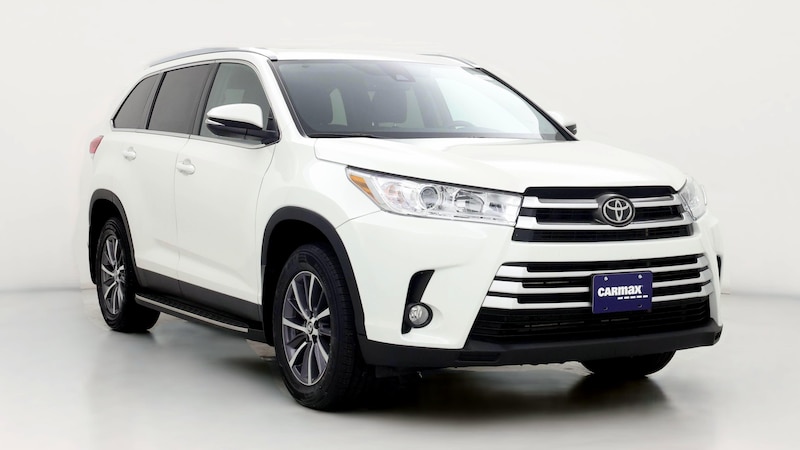 2019 Toyota Highlander XLE Hero Image