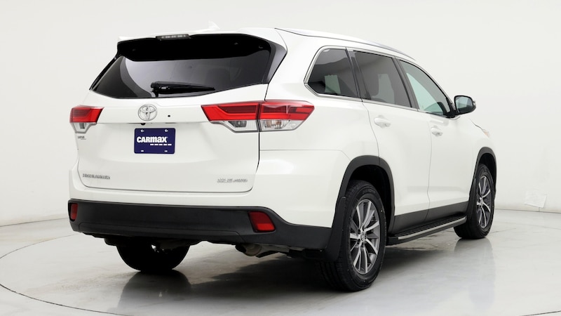 2019 Toyota Highlander XLE 8