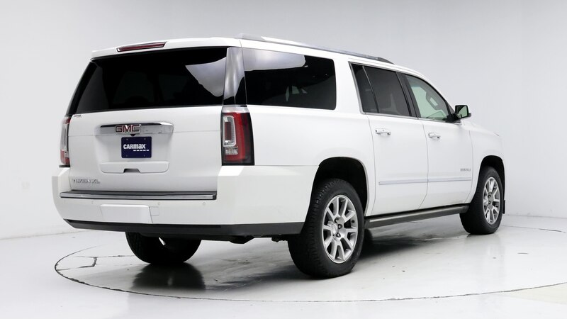 2017 GMC Yukon XL Denali 8