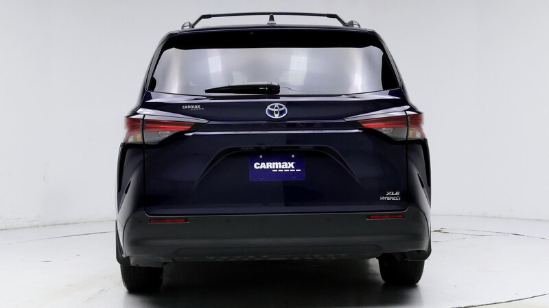 2022 Toyota Sienna XLE 6