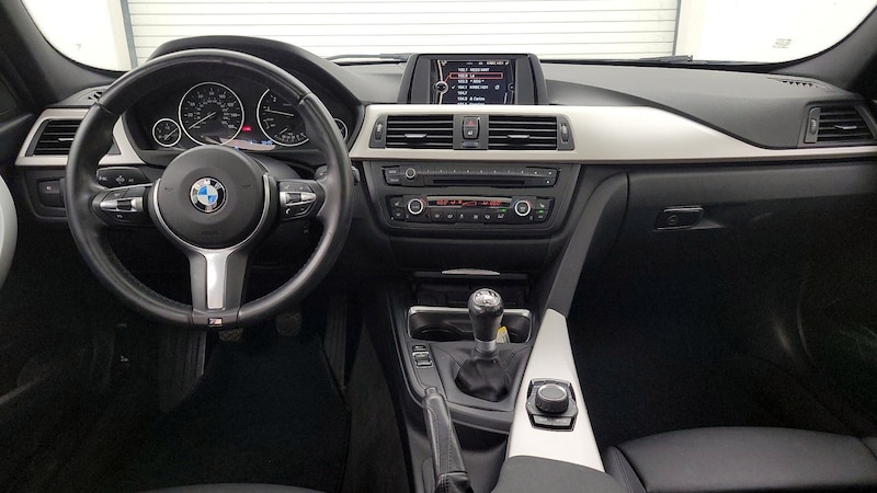 2014 BMW 3 Series 320i 9