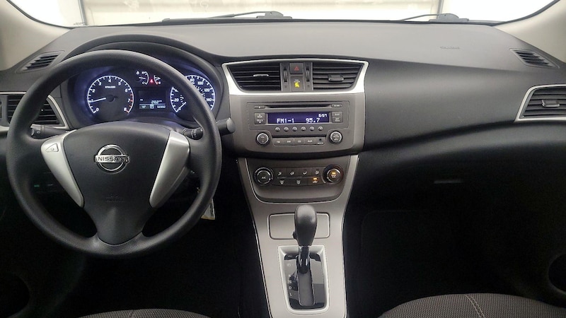 2014 Nissan Sentra S 9