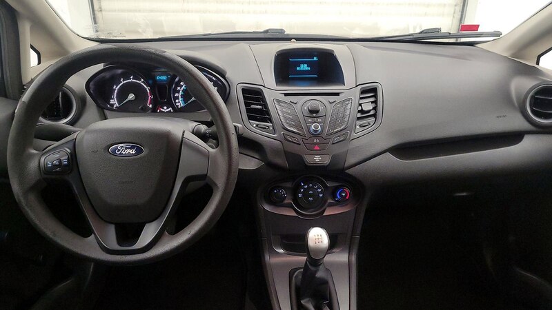 2014 Ford Fiesta S 9