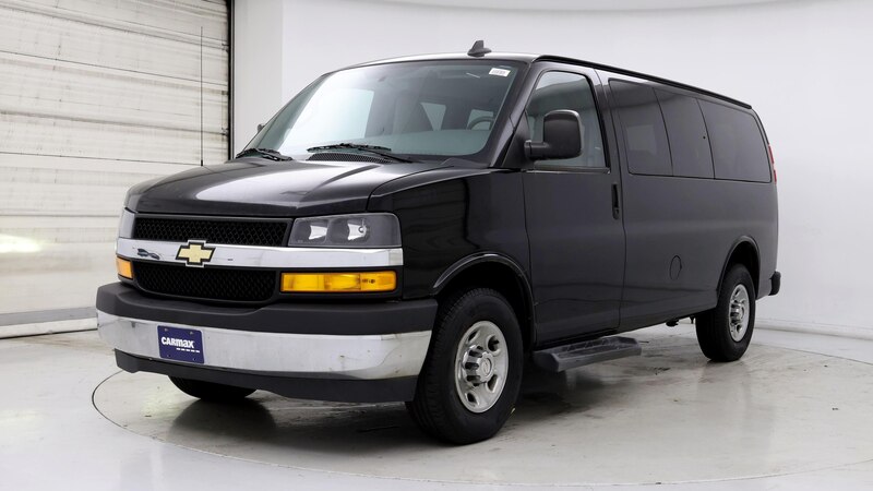 2017 Chevrolet Express 2500 LT 4