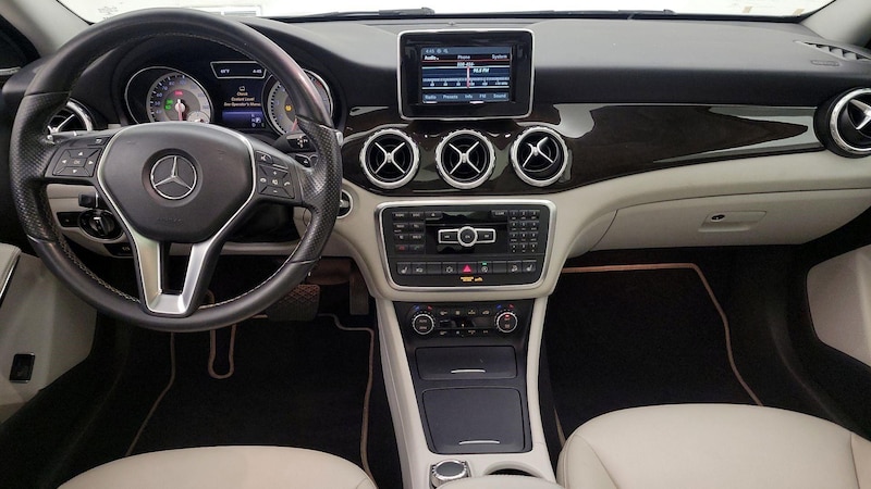 2015 Mercedes-Benz GLA 250 9