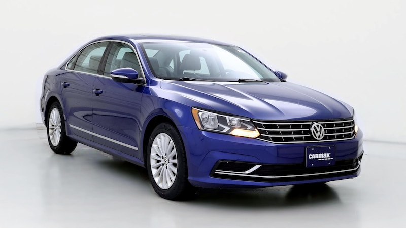 2017 Volkswagen Passat SE Hero Image