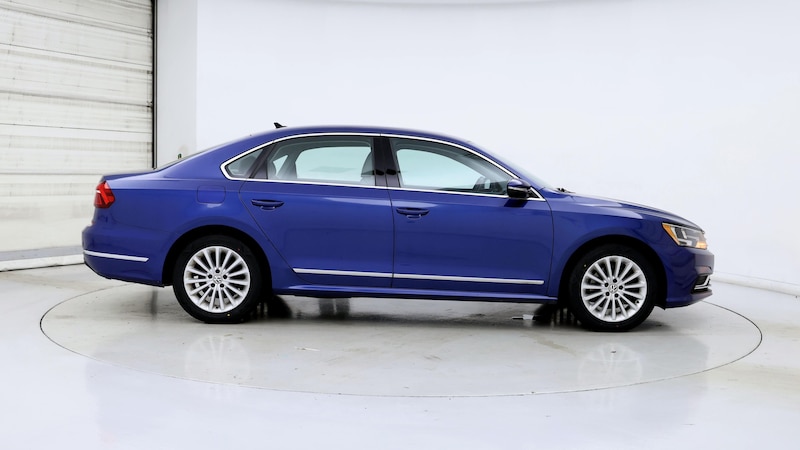 2017 Volkswagen Passat SE 7