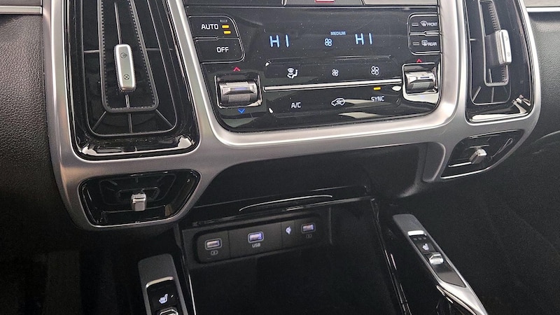 2022 Kia Sorento SX 17