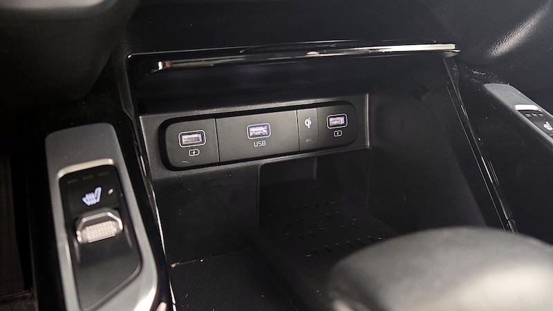 2022 Kia Sorento SX 19