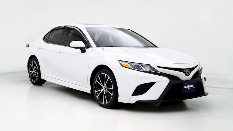 2018 Toyota Camry SE Hero Image