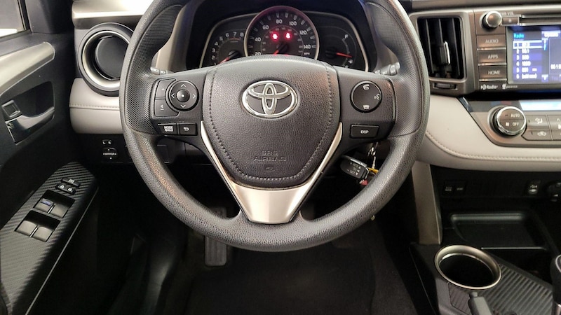 2015 Toyota RAV4 XLE 10