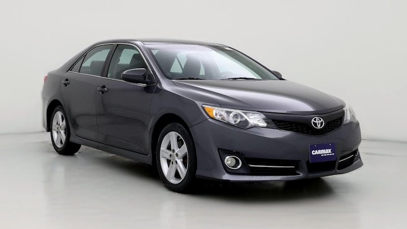 2014 Toyota Camry SE Hero Image