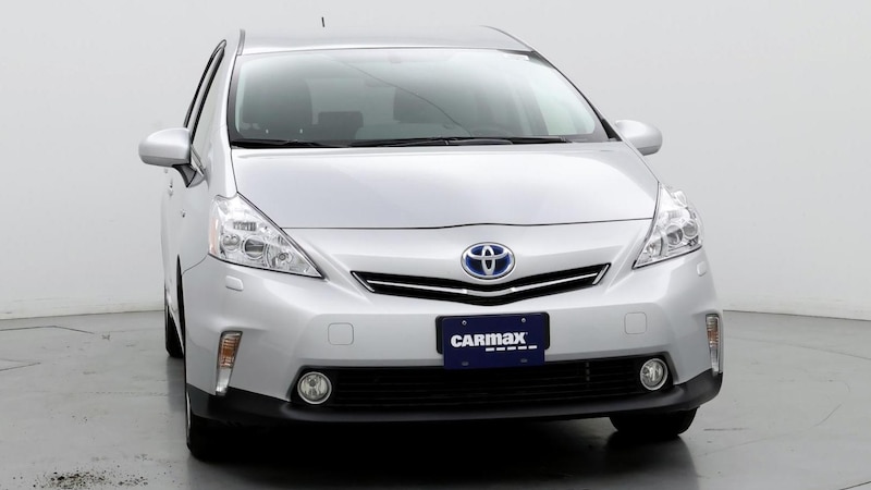 2014 Toyota Prius v Five 5