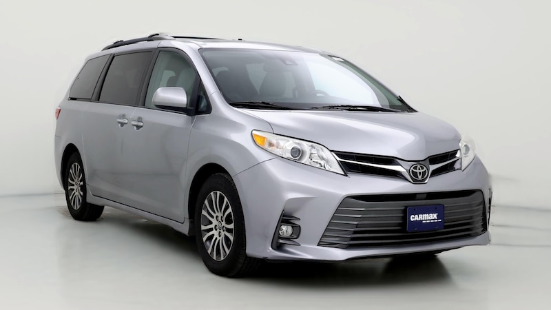 2018 Toyota Sienna XLE Hero Image