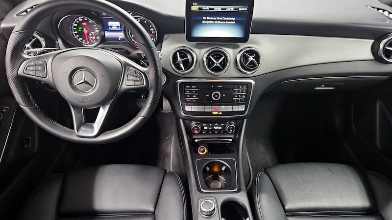 2020 Mercedes-Benz GLA 250 9
