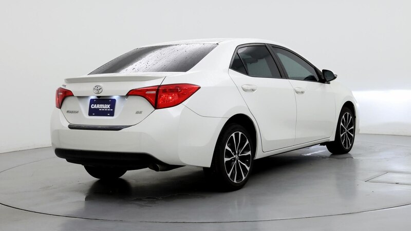 2017 Toyota Corolla SE 8