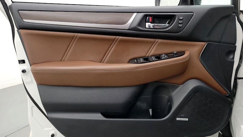 2018 Subaru Outback 2.5i Touring 12