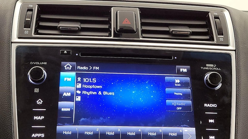 2018 Subaru Outback 2.5i Touring 16