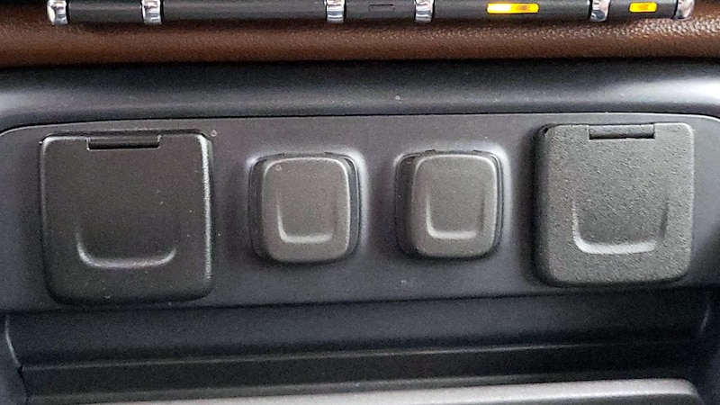 2018 Chevrolet Silverado 1500 High Country 19