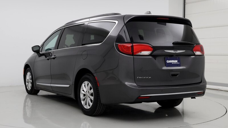 2017 Chrysler Pacifica Touring L 2