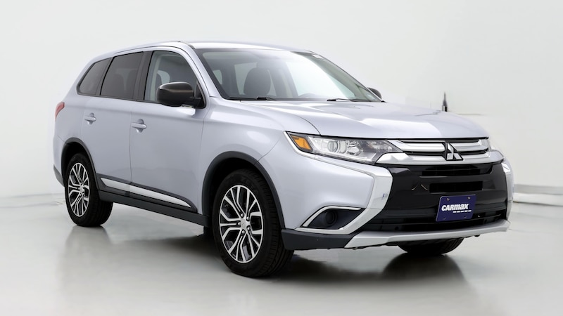 2017 Mitsubishi Outlander ES Hero Image